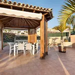 Happy Holidays Pool Private Villa