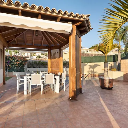 Happy Holidays Pool Private Villa